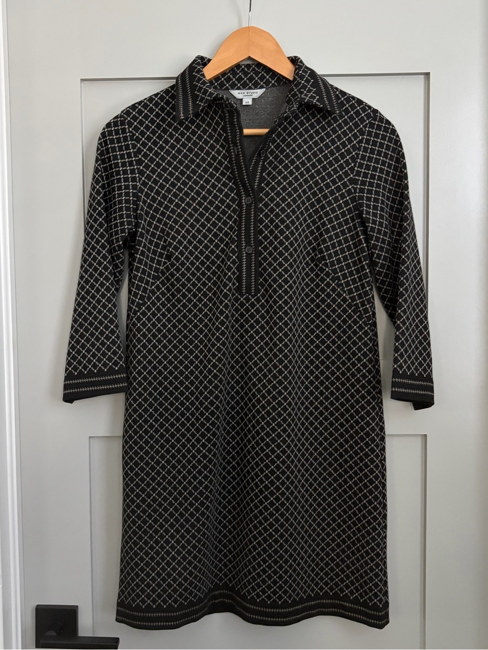 Max Studio Black and White Diamond-Print Collared Long-Sleeve Dress
